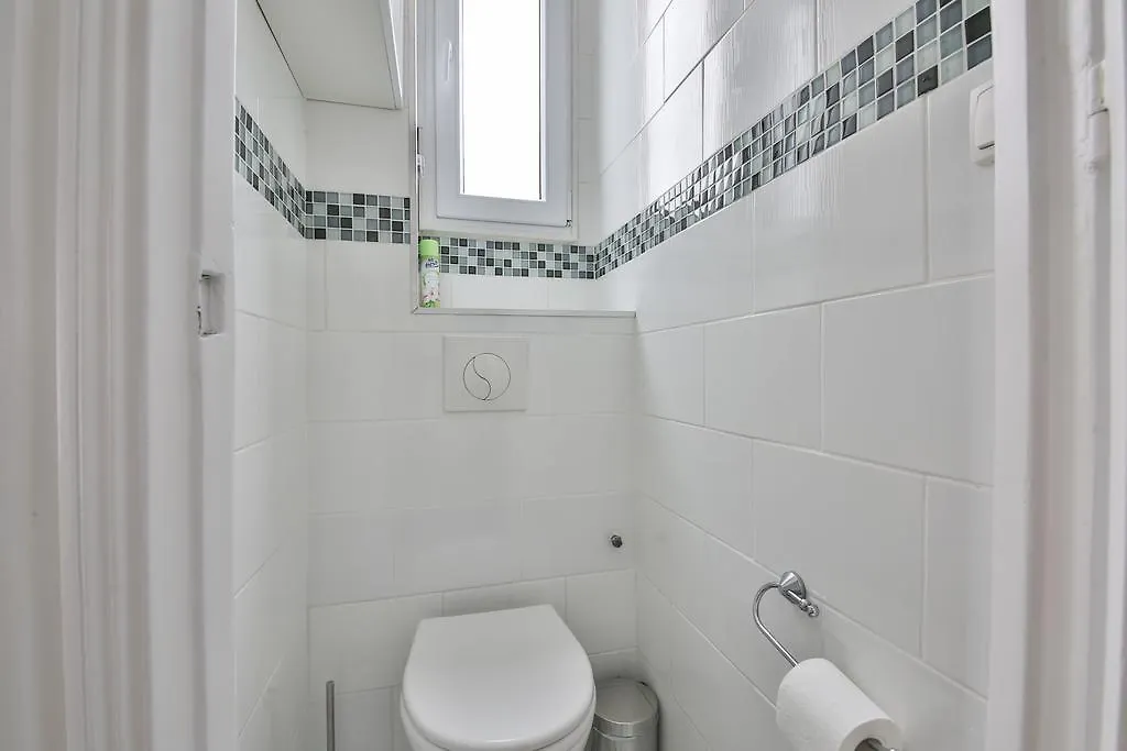 Apartment Two-Bedroom Apartment Champs-Elysees *